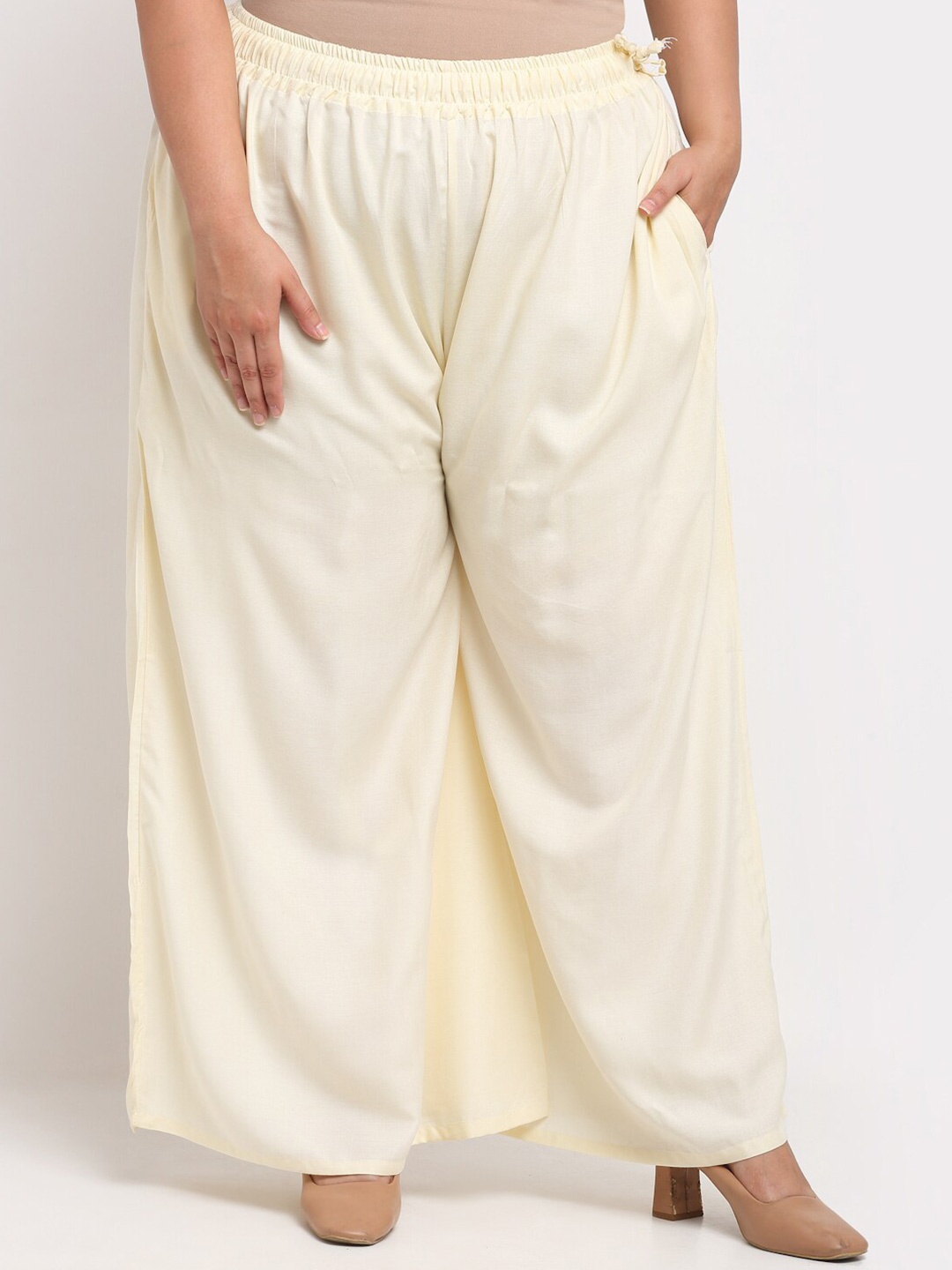 

TAG 7 PLUS Women Cream Solid Flared Plus Size Rayon Palazzo