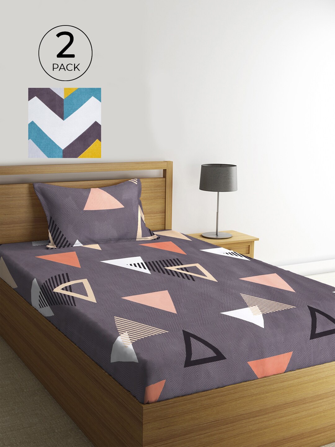 

KLOTTHE Grey & White Geometric 210 TC 2 Single Bedsheet with 2 Pillow Covers