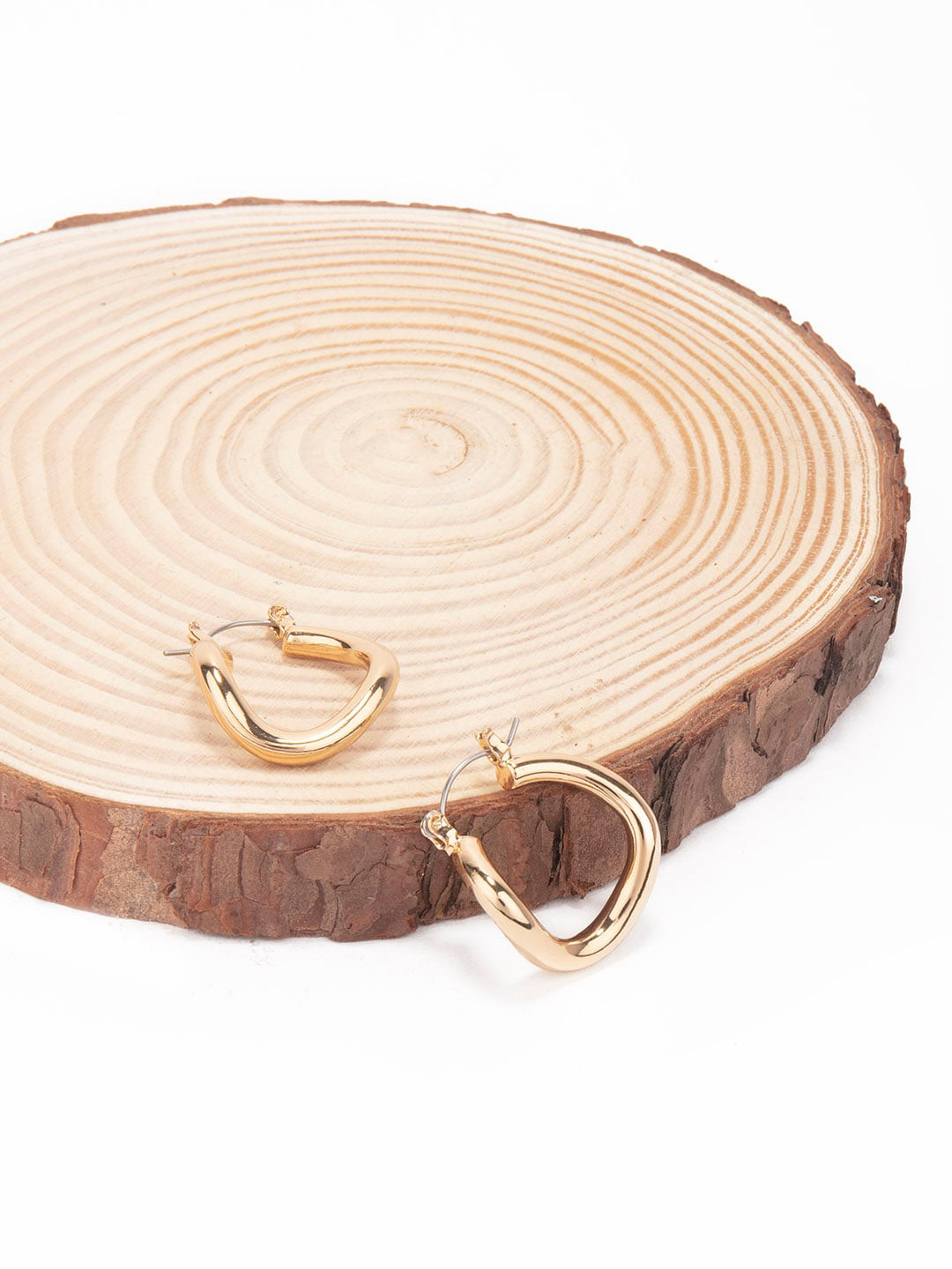 

Lilly & sparkle Gold-Plated Contemporary Hoop Earrings
