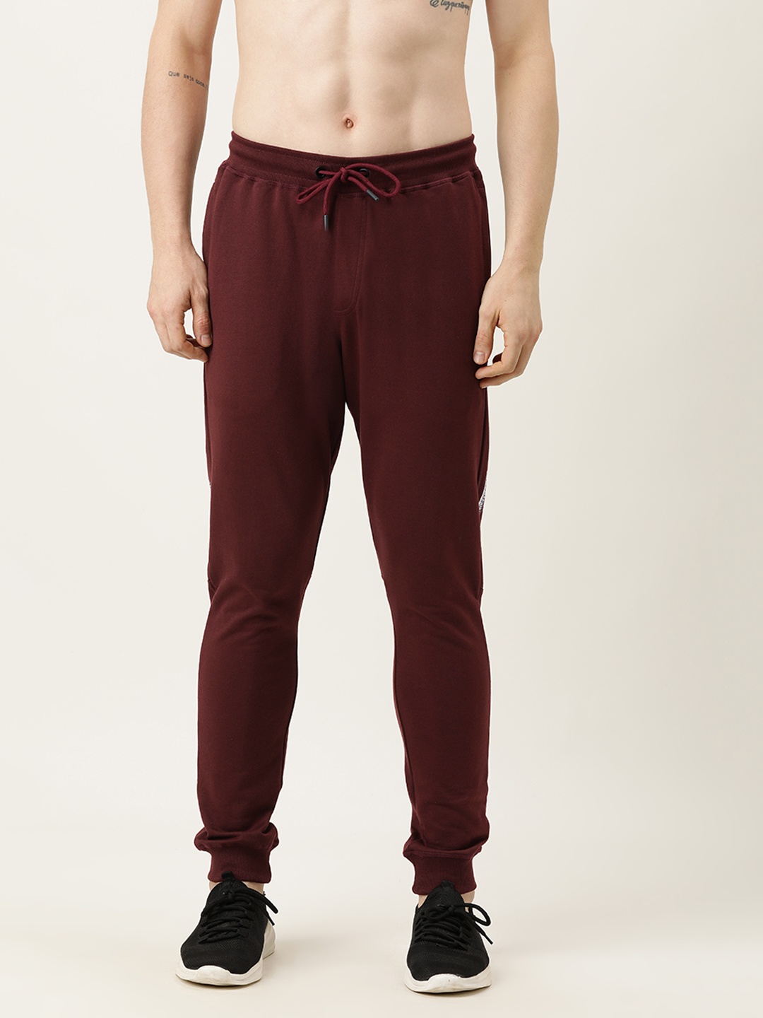 

Flying Machine Men Maroon Solid Joggers