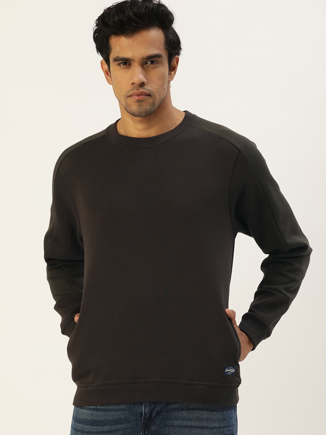 

Flying Machine Men Black Solid Sweatshirt
