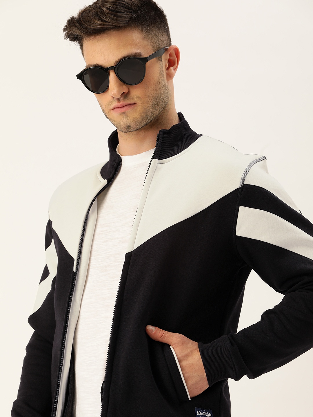 

Flying Machine Men Black Colourblocked Sweatshirt