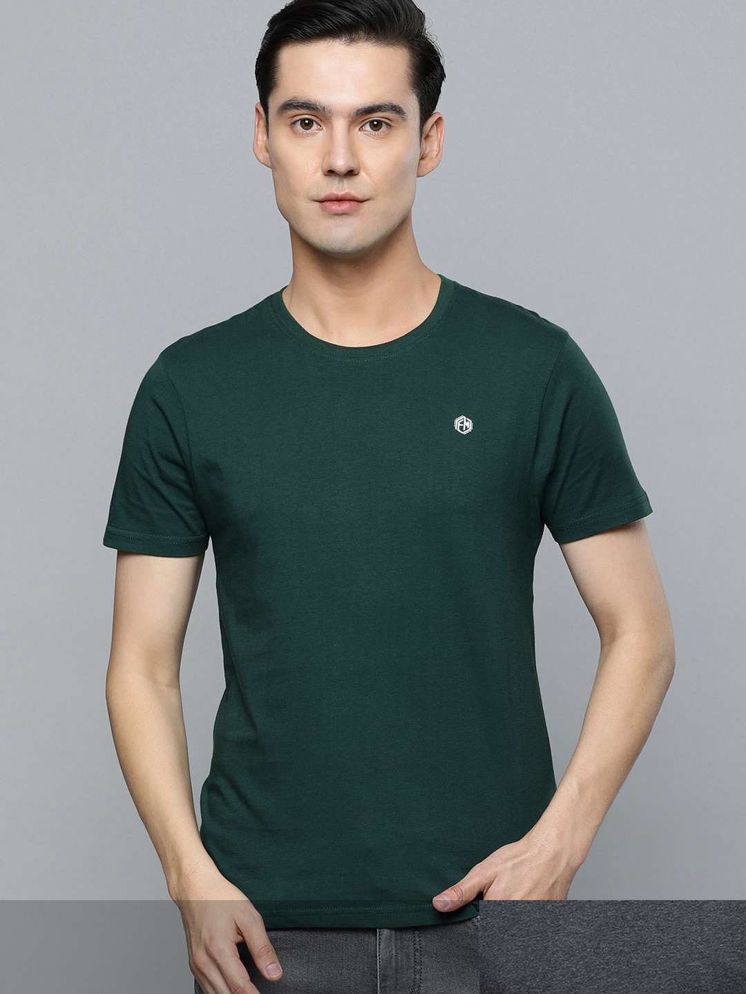 

Flying Machine Men Charcoal Grey Pure Cotton T-shirt