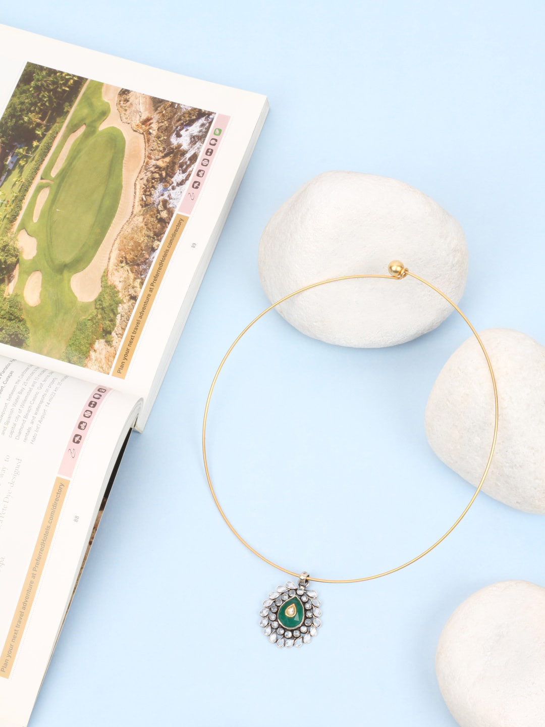 

SANGEETA BOOCHRA Gold-Plated Silver-Toned Green & White Kundan Studded Handcrafted Silver Pendant With Chain