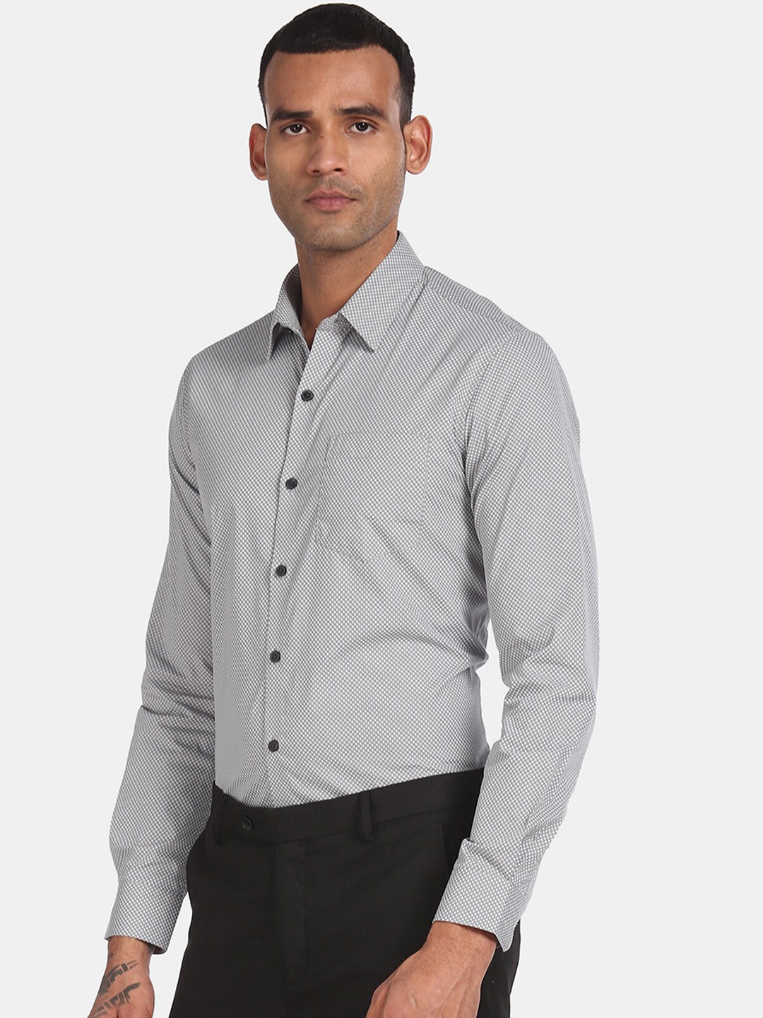 

Excalibur Men Grey & White Opaque Printed Pure Cotton Formal Shirt