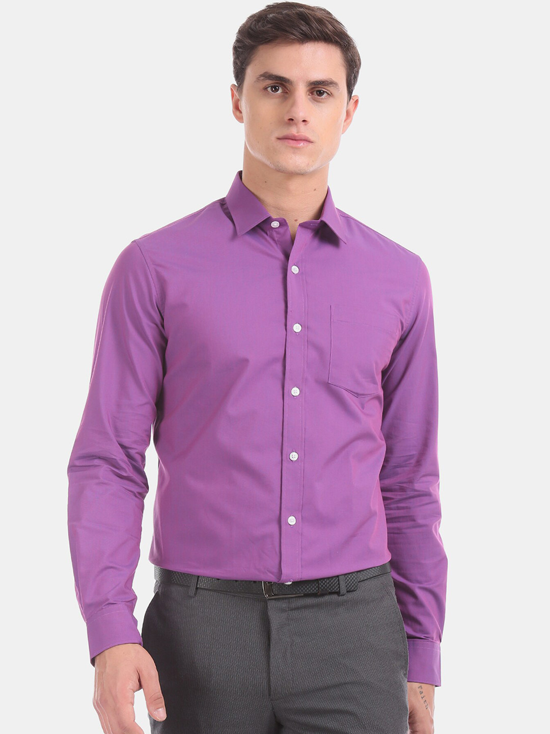 

Excalibur Men Purple Slim Fit Formal Shirt