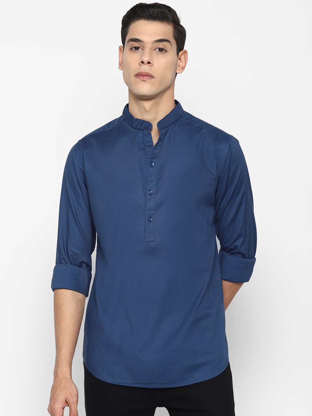 

FOREVER 21 Men Blue Slim Fit Opaque Casual Shirt