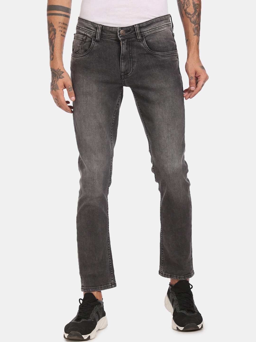 

Cherokee Men Black Mildly Distressed Heavy Fade Jeans