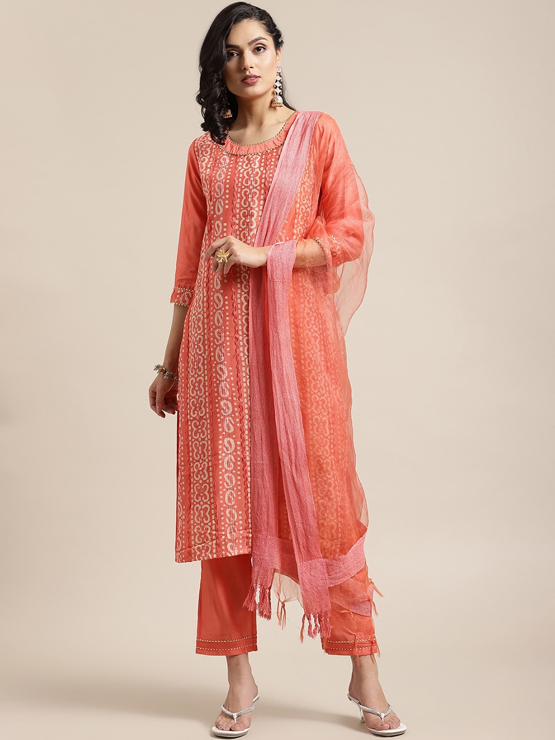 

Varanga Women Peach-Coloured Floral Printed Regular Kurta with Trousers & With Dupatta
