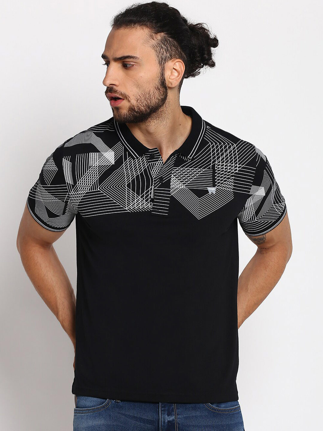 

Wrangler Men Black Printed Polo Collar Pockets T-shirt