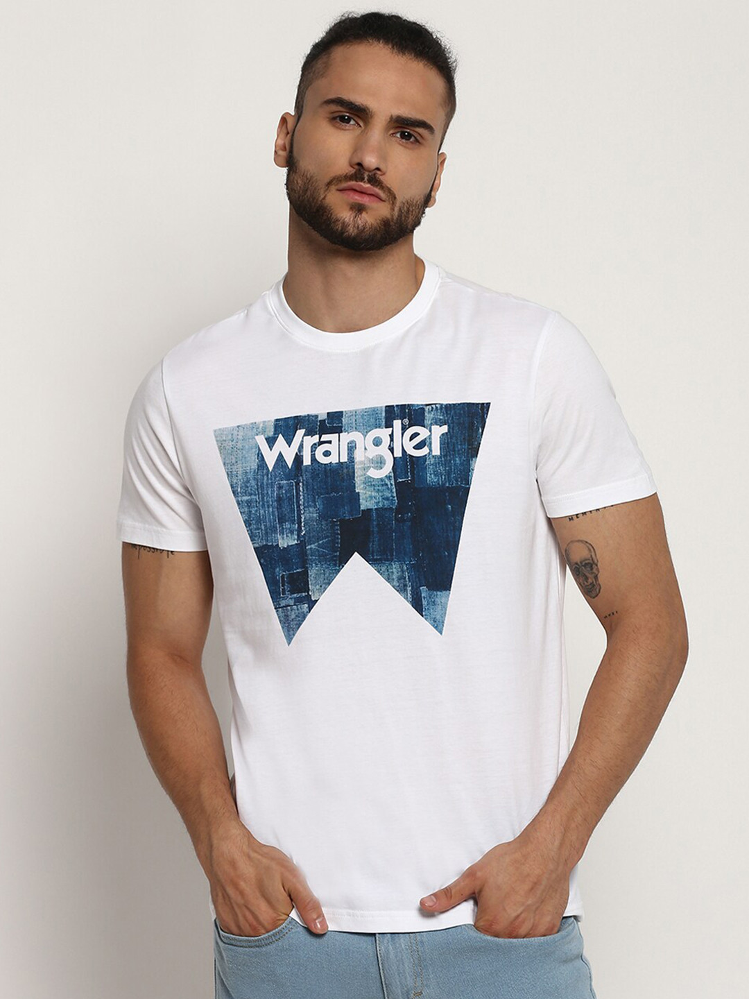 

Wrangler Men White Typography Printed Applique T-shirt