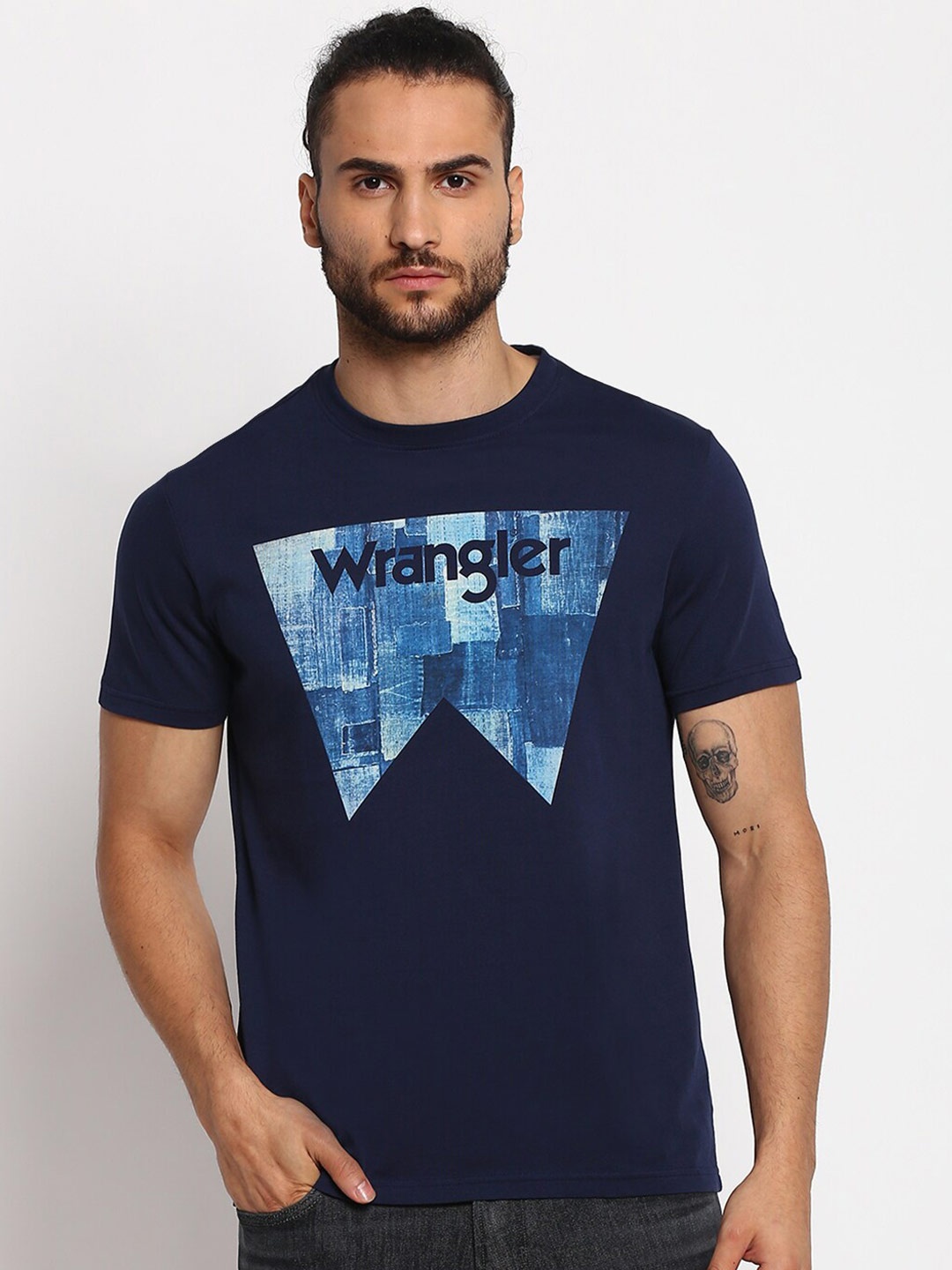 

Wrangler Men Blue Typography Printed Pockets T-shirt