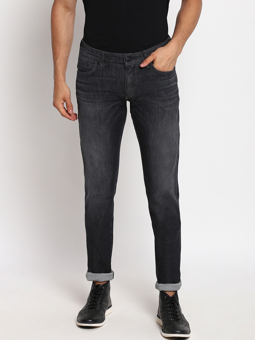 

Wrangler Men Grey Slim Fit Low-Rise Light Fade Jeans