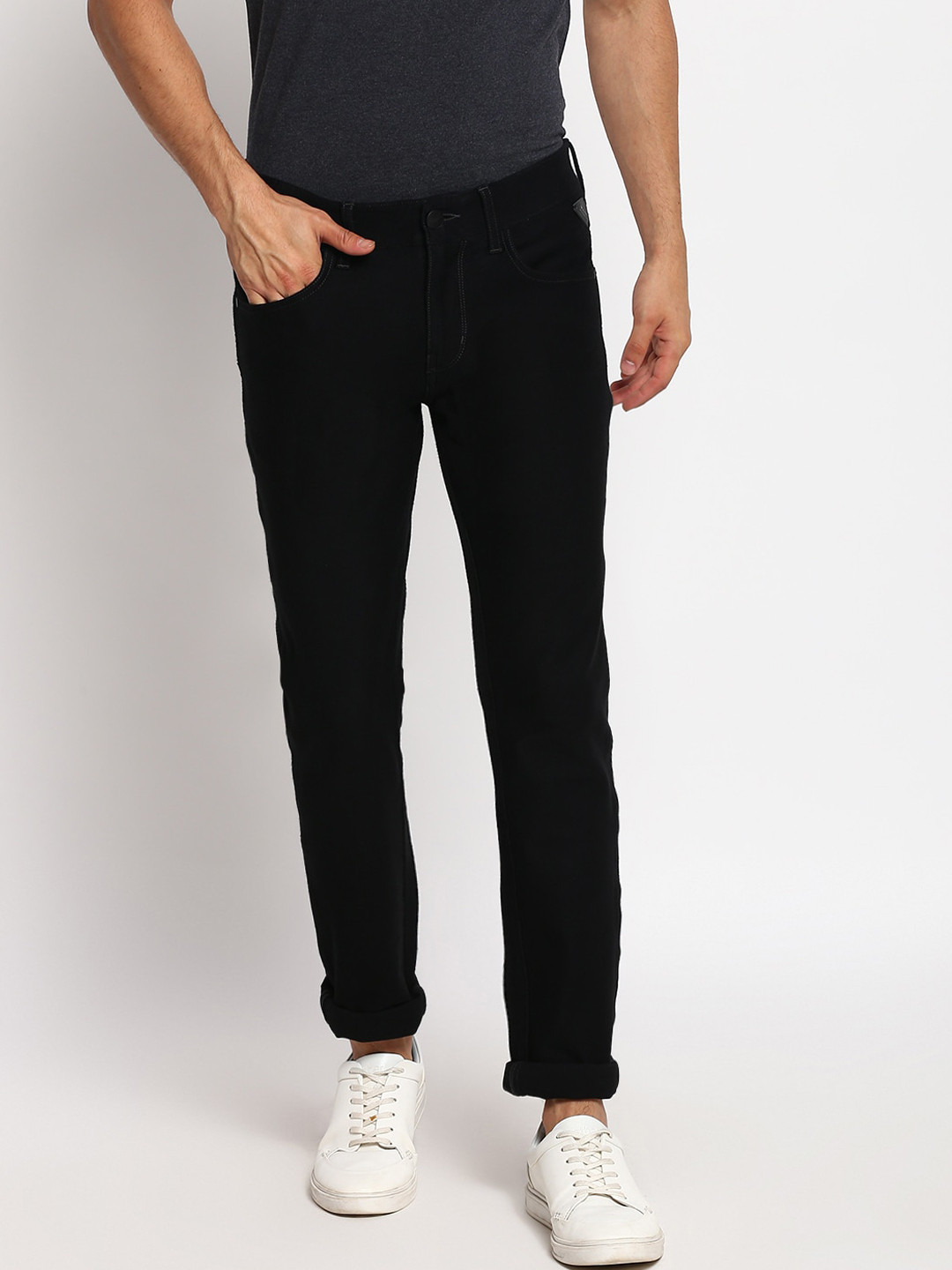 

Wrangler Men Black Slim Fit Low-Rise Jeans