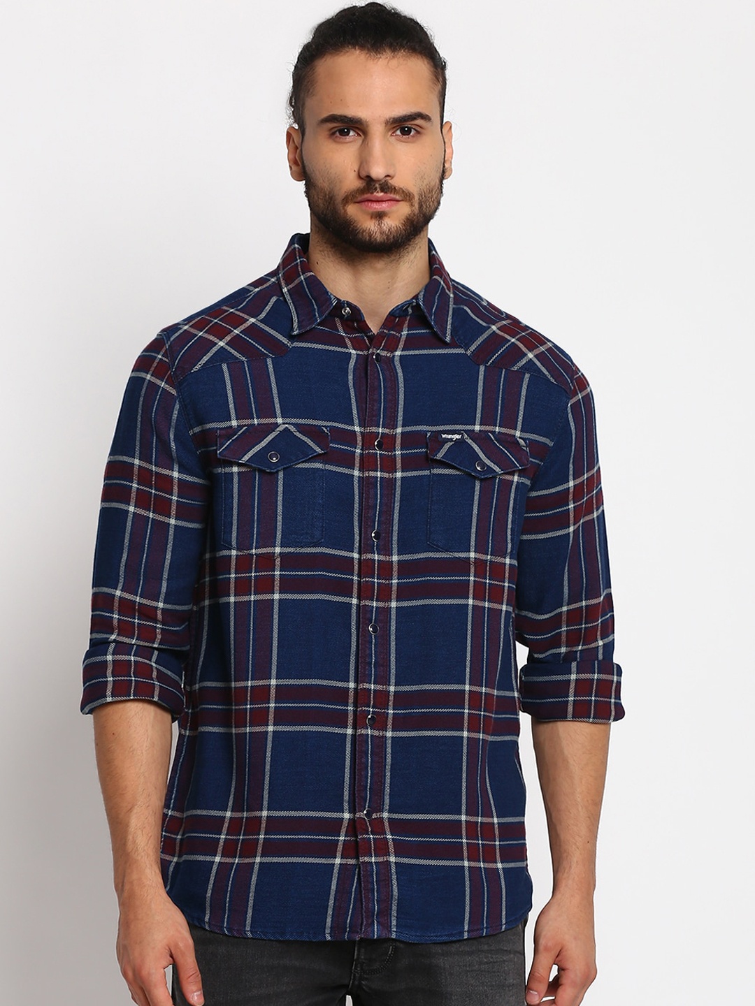

Wrangler Men Blue Opaque Checked Casual Shirt