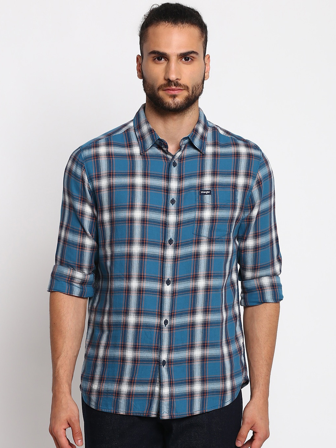 

Wrangler Men Blue Opaque Checked Casual Shirt