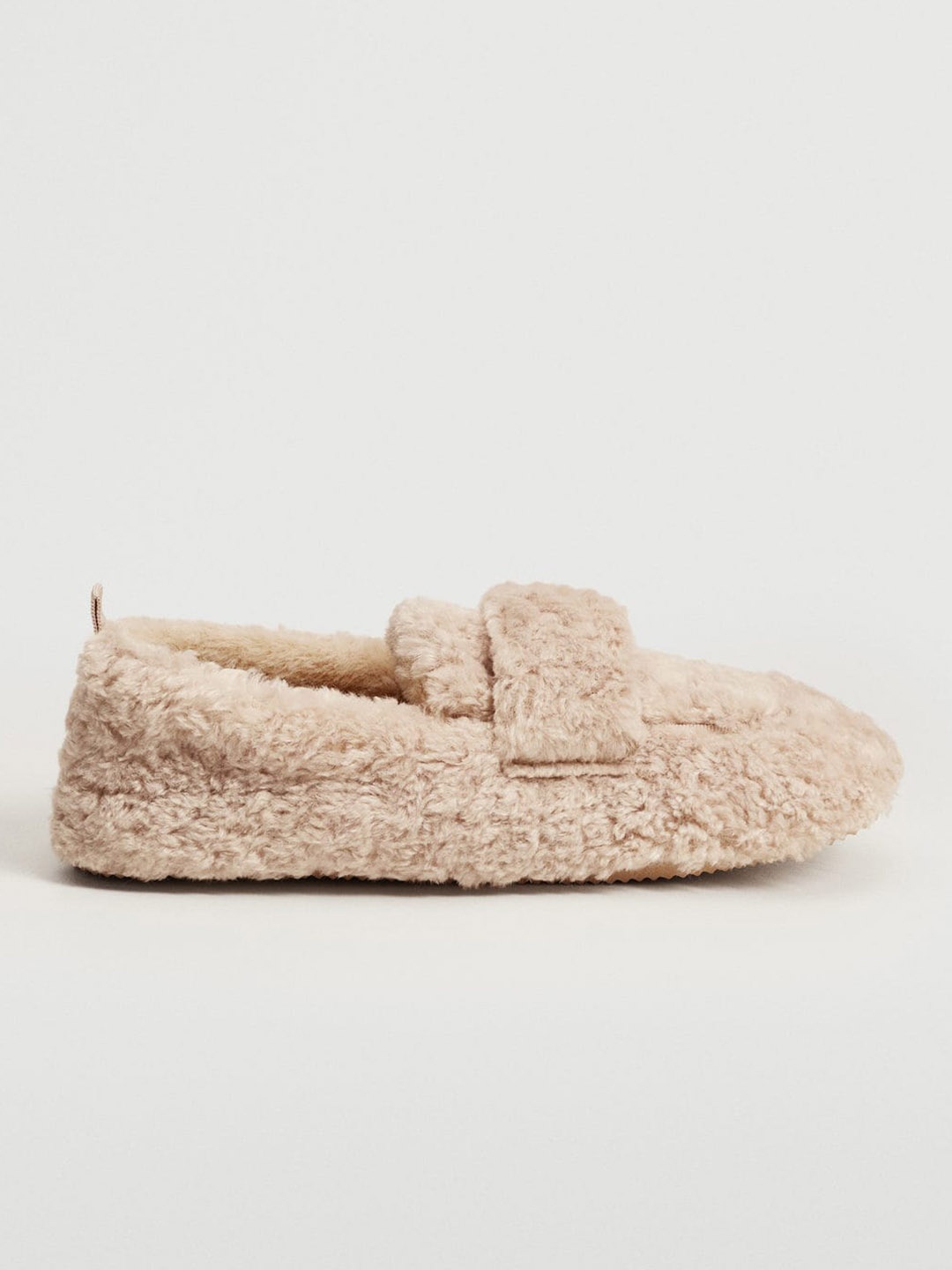 

MANGO Women Beige Faux Fur Room Slippers
