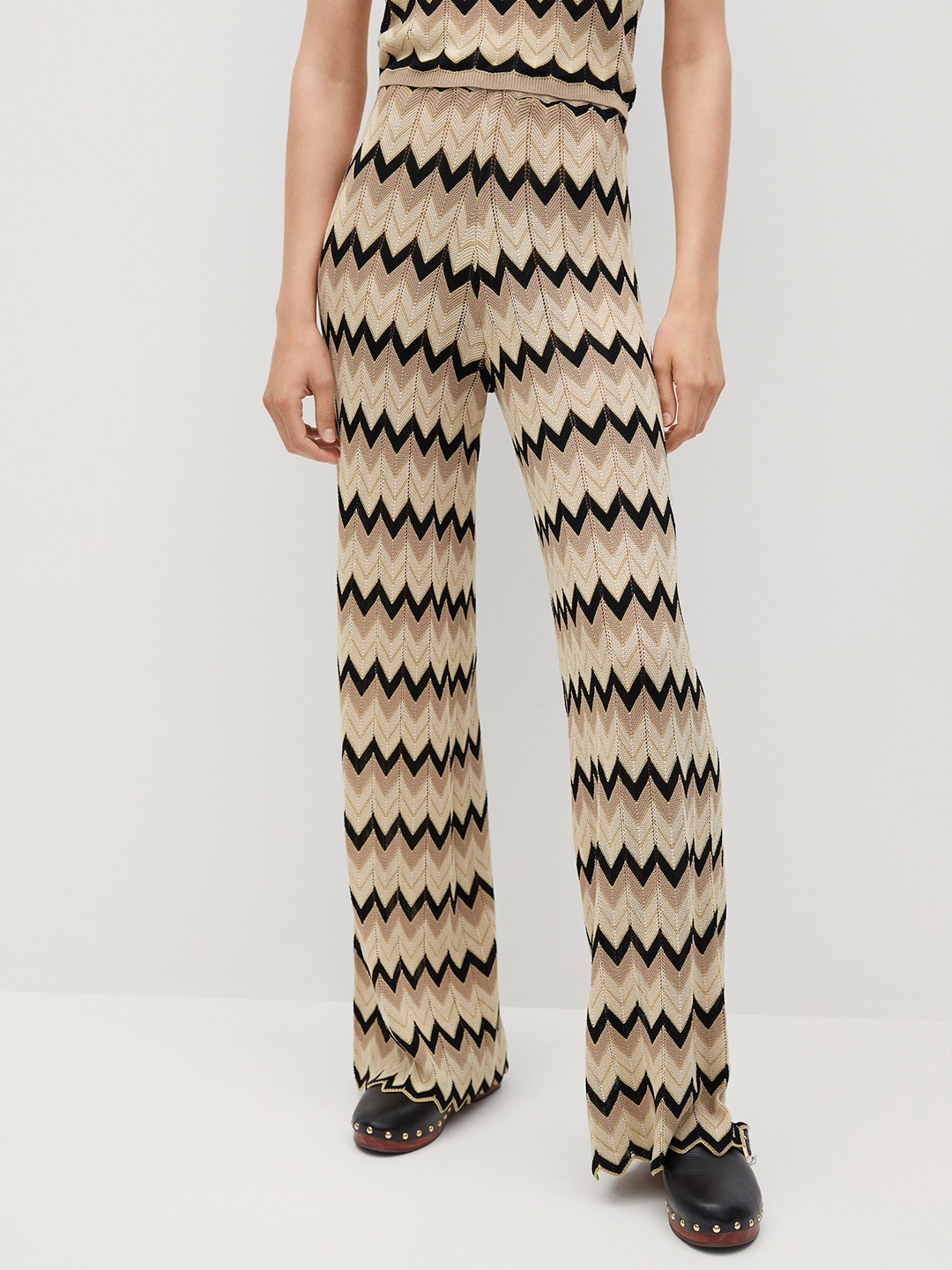 

MANGO Women Beige & Black Parallel Straight Trousers