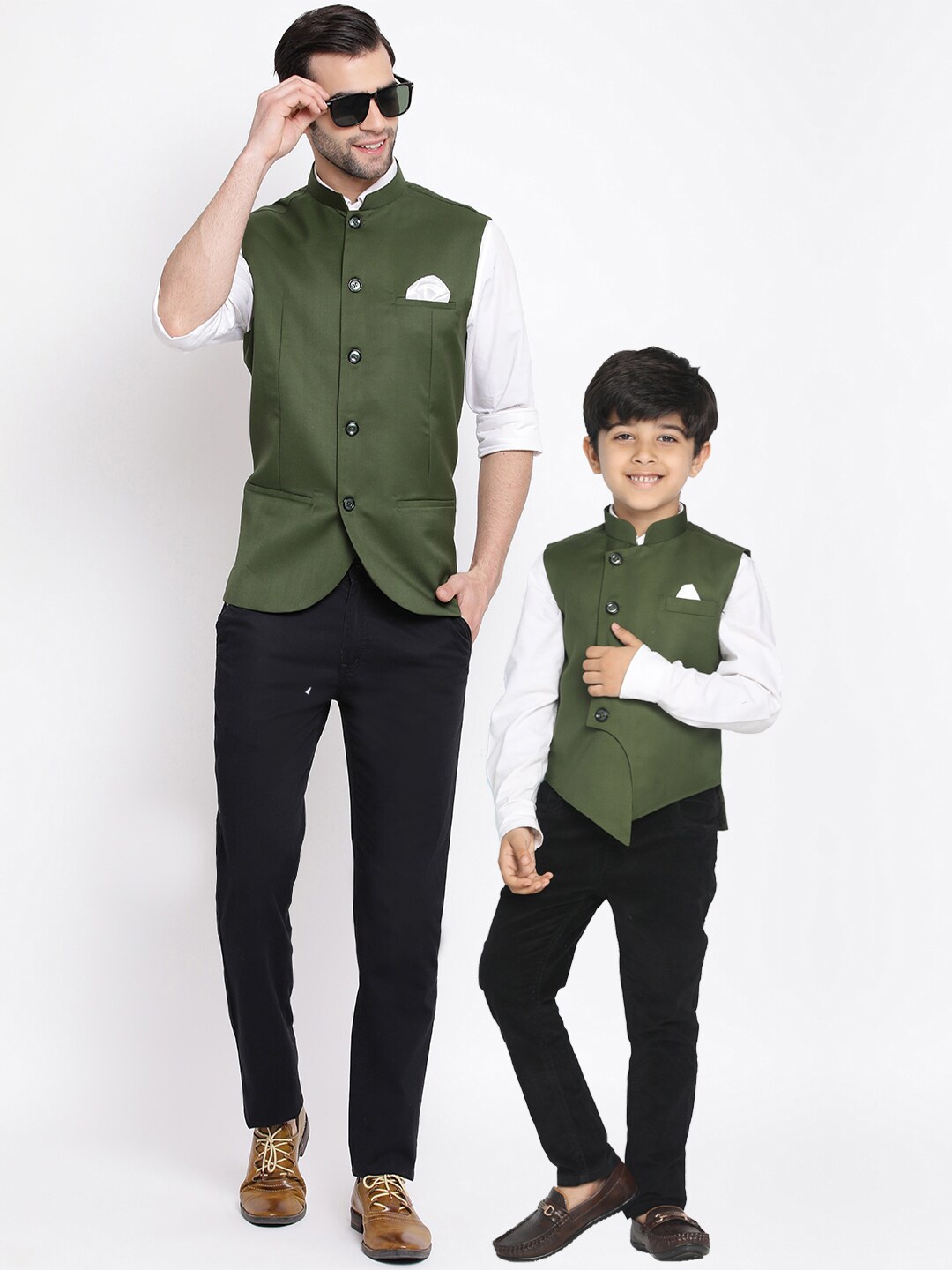 

VASTRAMAY Boys Green Solid woven Cotton Slim-Fit Nehru Jacket