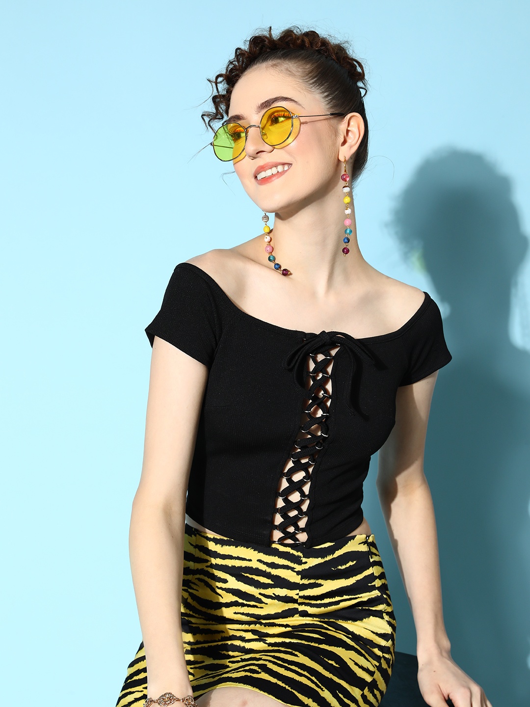 

Veni Vidi Vici Stunning Black Solid Fluid Tie-Up Top