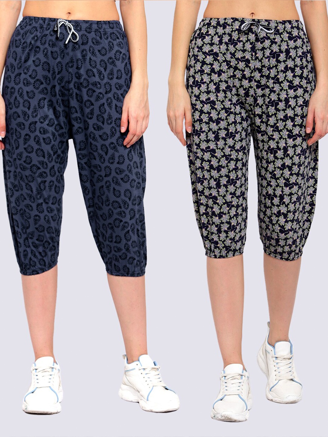 

KLOTTHE Women Pack of 2 Blue & Black Printed Pure Cotton Capris