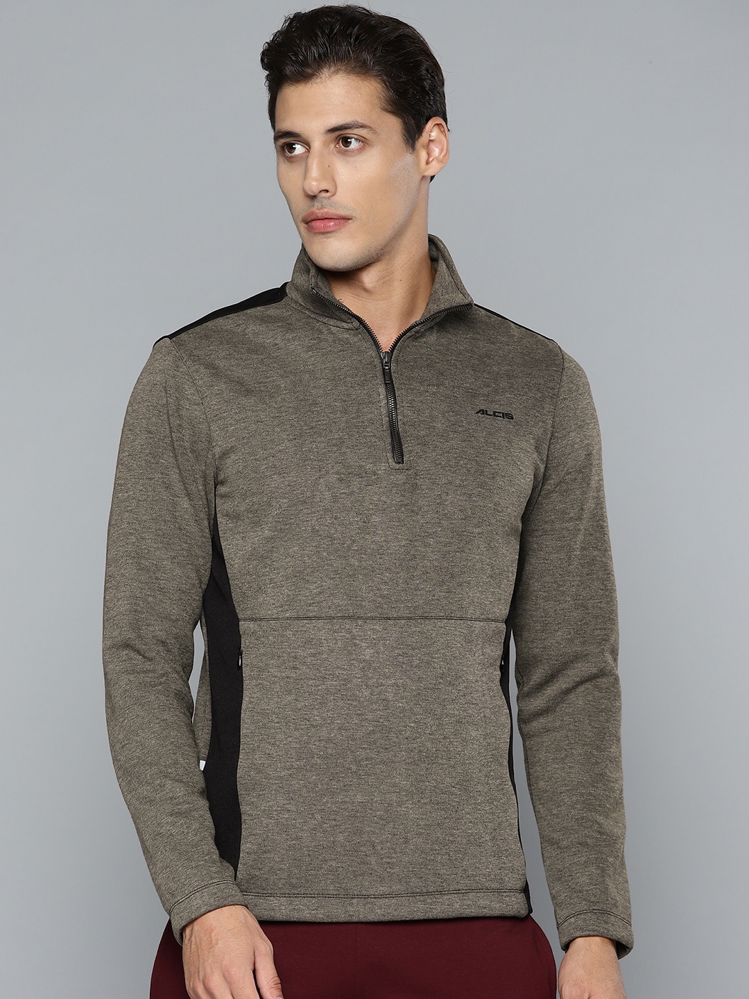 

Alcis Men Olive Green Sweatshirt