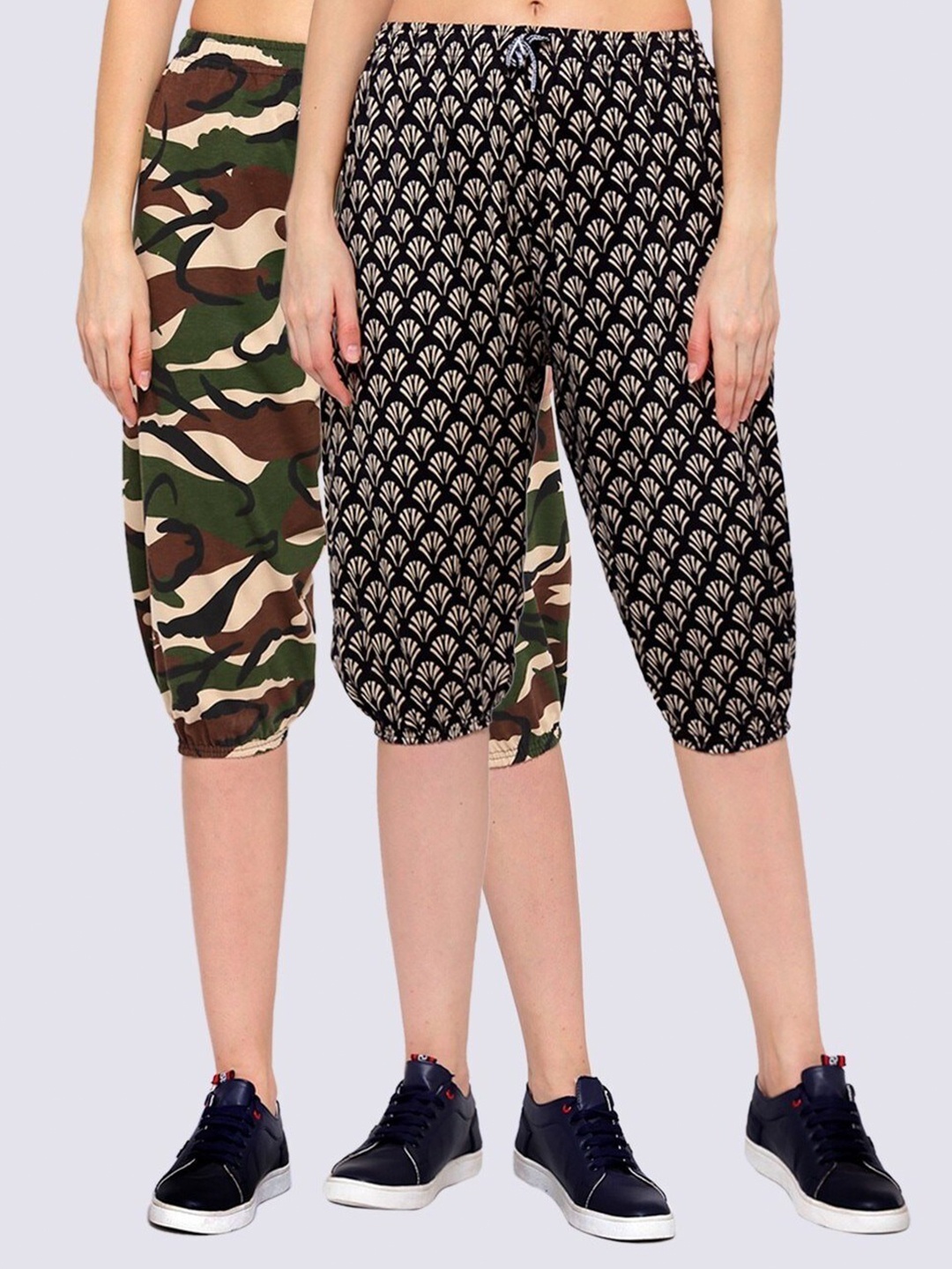 

KLOTTHE Women Set of 2 Black & Green Printed Pure Cotton Capris