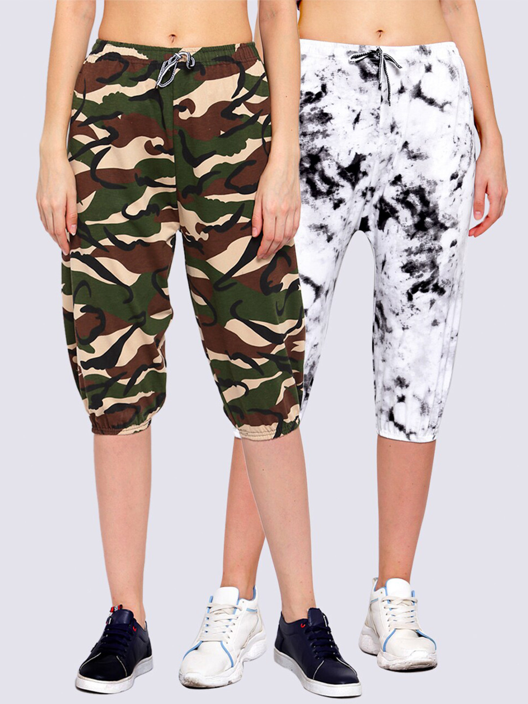 

KLOTTHE Women Pack Of 2 White & Green Printed Mid-Rise Pure Cotton Capris