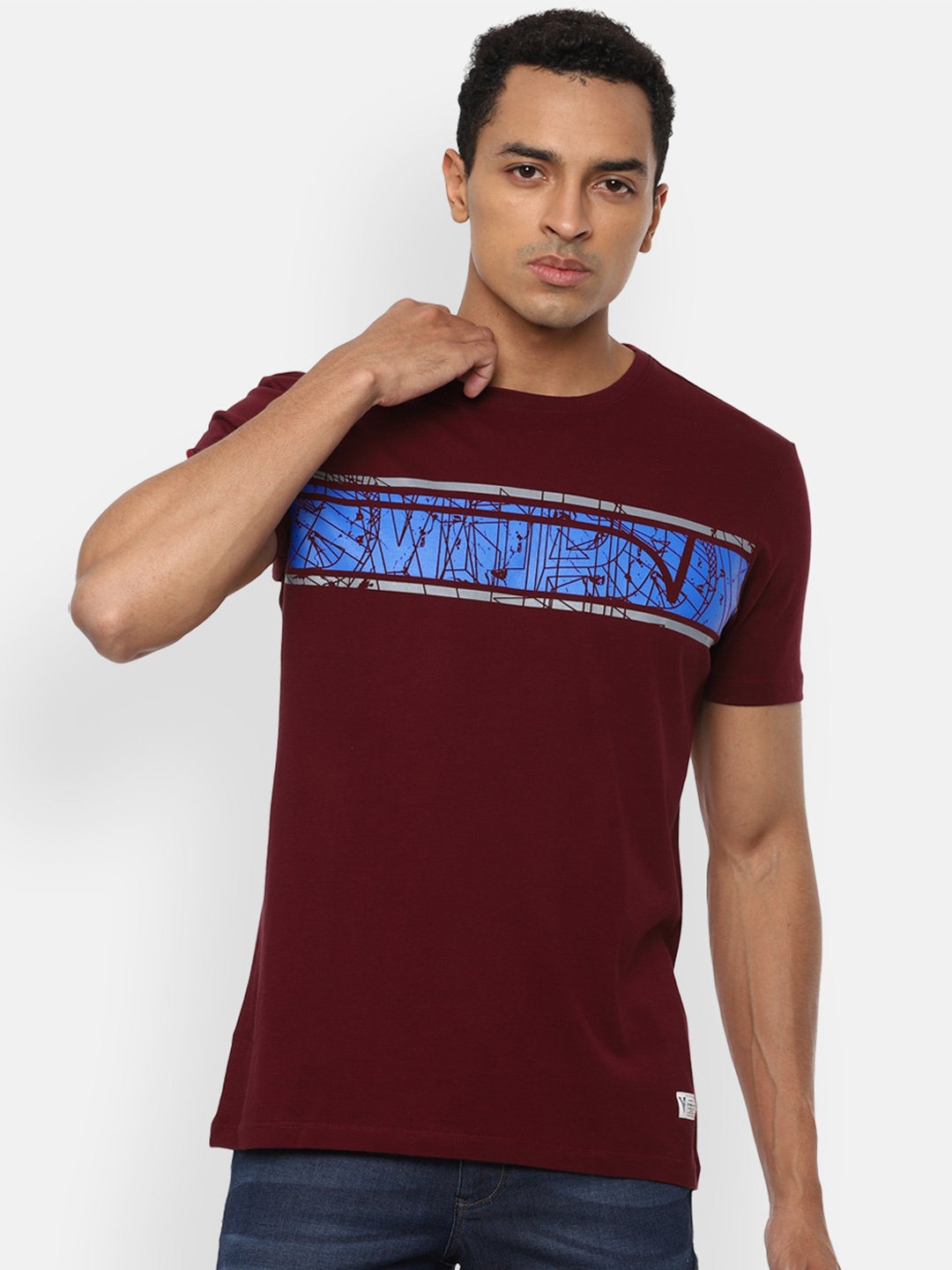 

VAN HEUSEN DENIM LABS Men Maroon & Blue Printed T-shirt