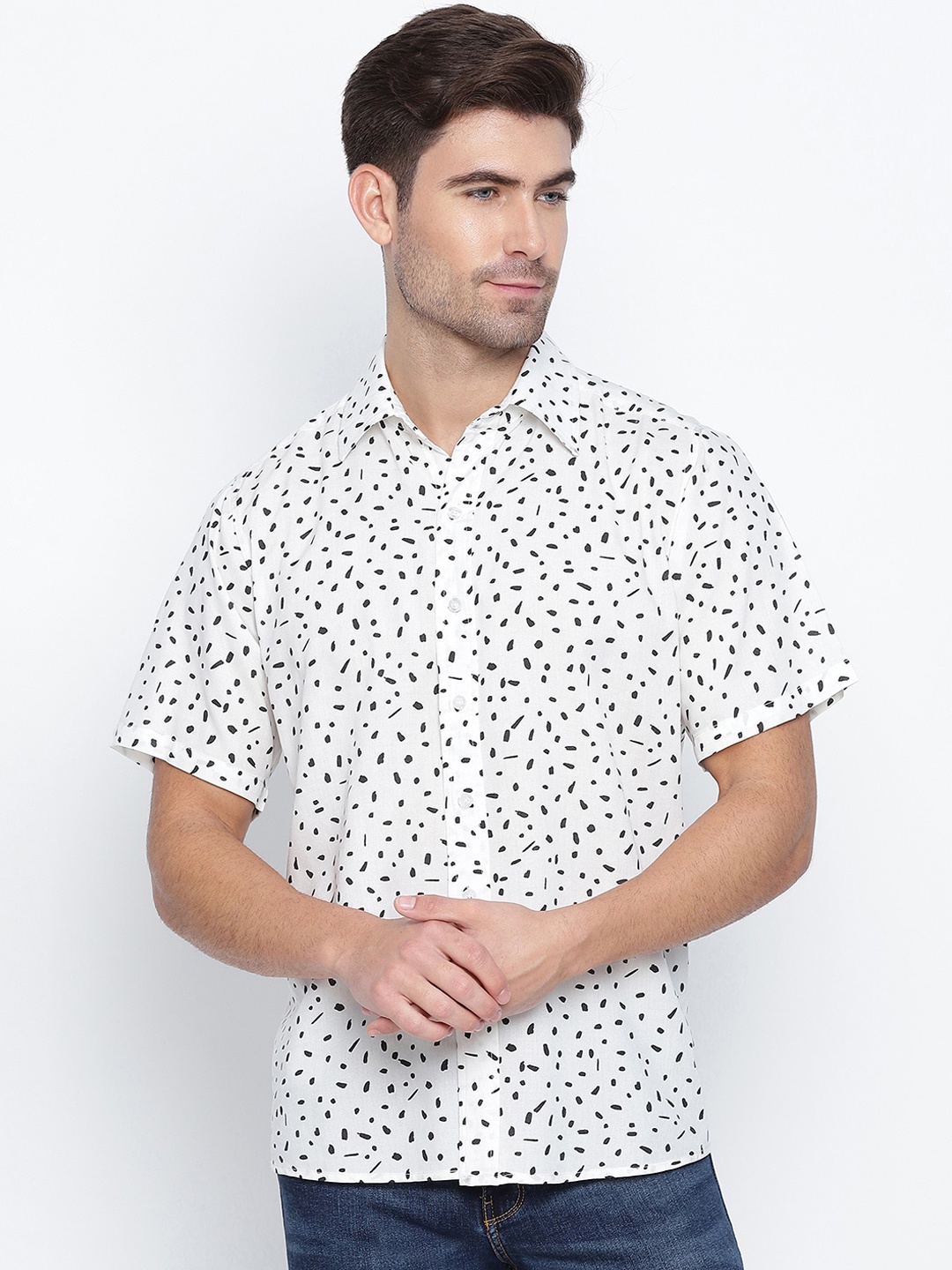 

Oxolloxo Men White Opaque Printed Casual Shirt