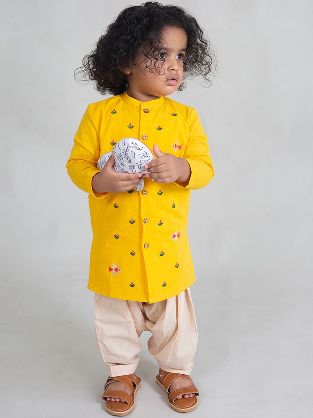 

Tiber Taber Boys Yellow Floral Embroidered Empire Pure Cotton Kurta with Salwar