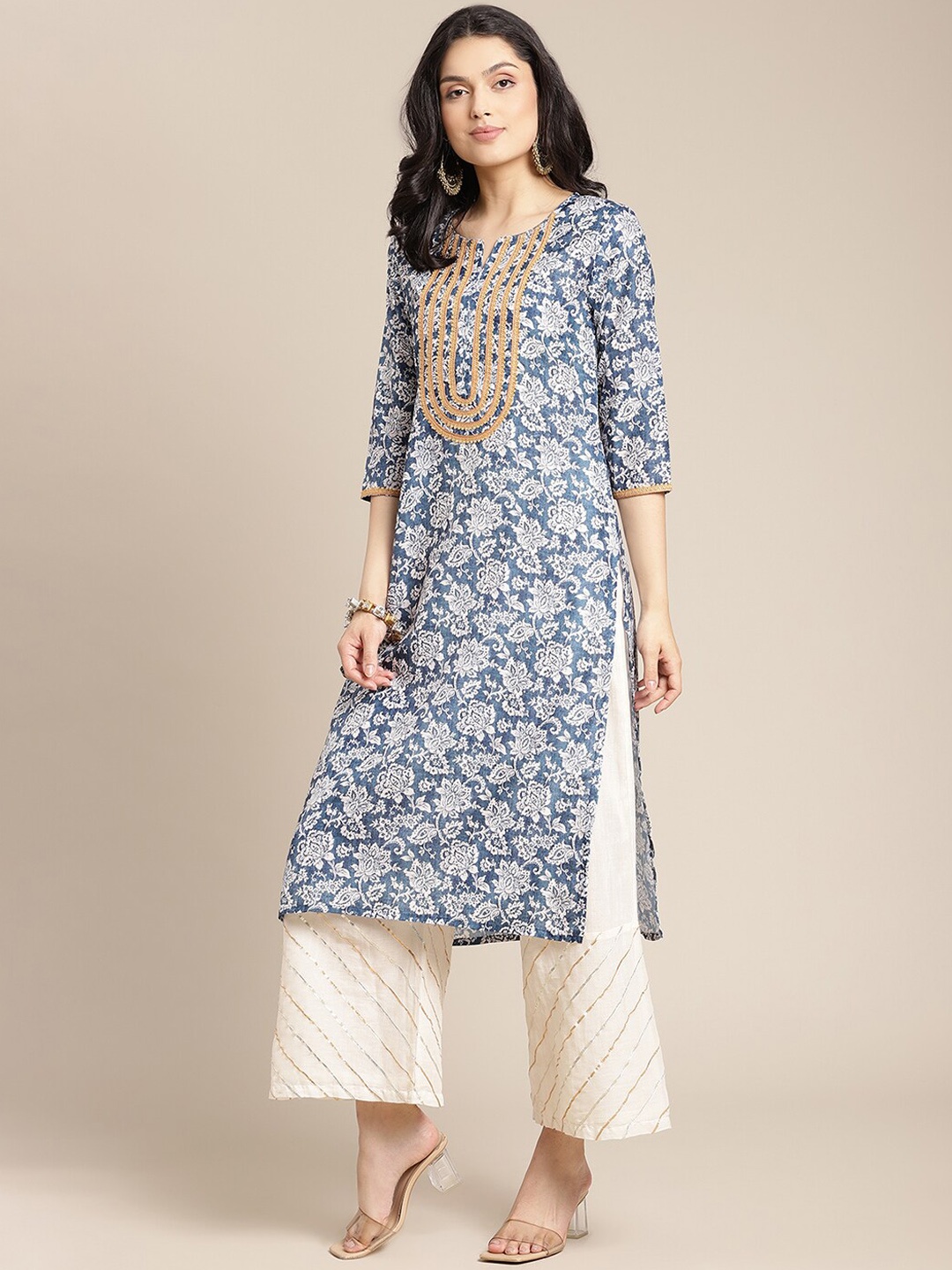 

Varanga Women Blue & White Ethnic Motifs Yoke Design Thread Work Kurta