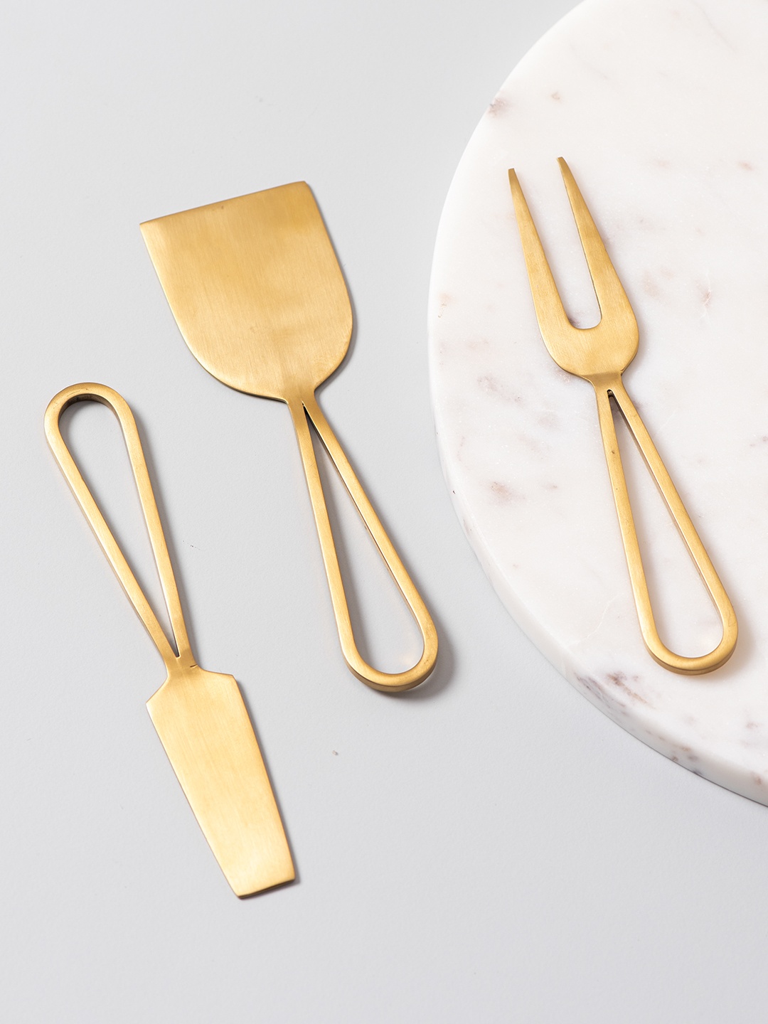 

nestroots Set Of 3 Gold-Toned Cheese Servers
