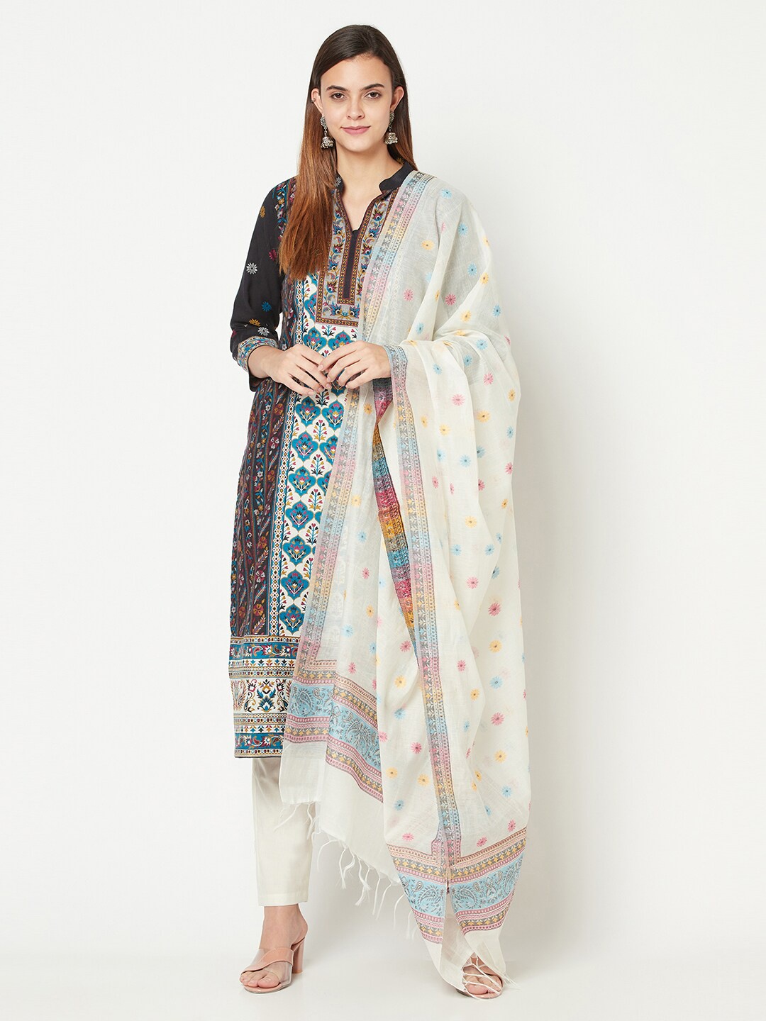

Safaa Black & White Unstitched Dress Material