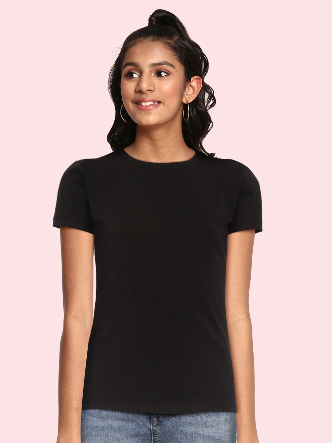 

UTH by Roadster Girls Black Solid T-shirt