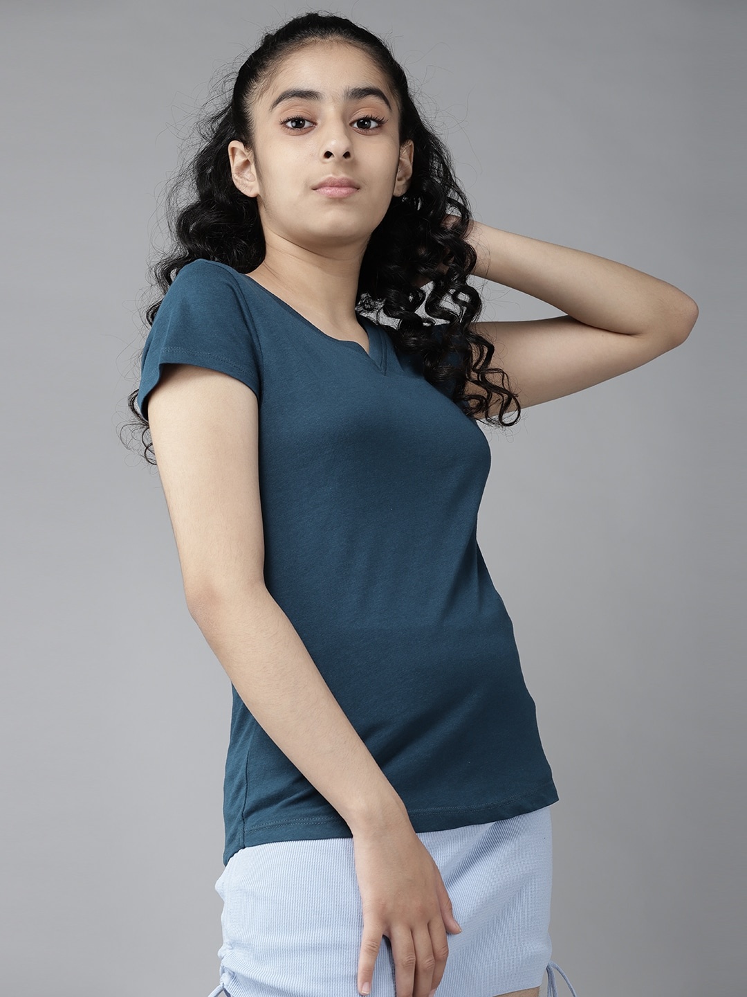 

UTH by Roadster Girls Teal Blue V-Neck Pure Cotton T-shirt