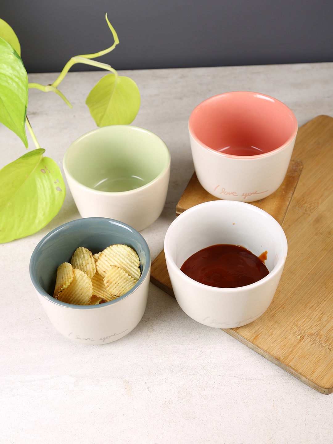 

Aapno Rajasthan White & 4 Pieces Ceramic Glossy Bowls