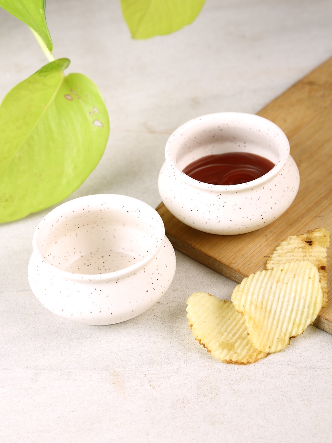 

Aapno Rajasthan White & 4 Pieces Textured Ceramic Glossy Bowls