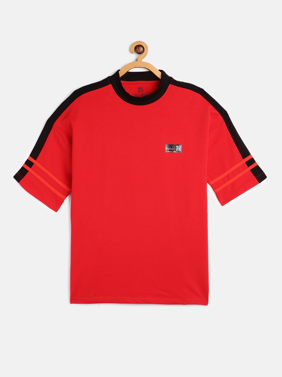 

HRX by Hrithik Roshan Boys Red Solid Slim Fit T-shirt
