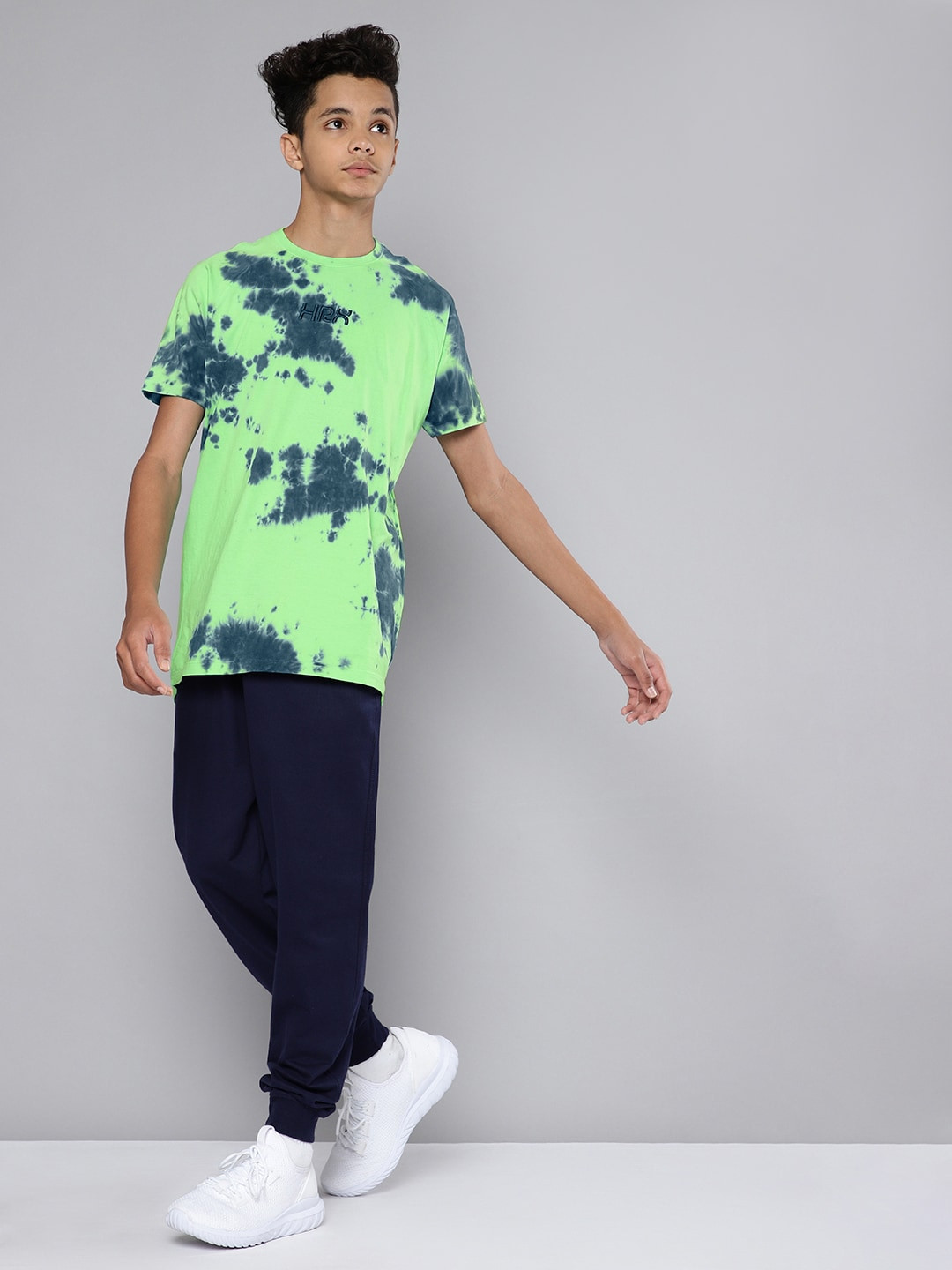 

HRX by Hrithik Roshan U-17 Lifestyle Boys Green Bio-Wash Pure Cotton Graphic T-shirt