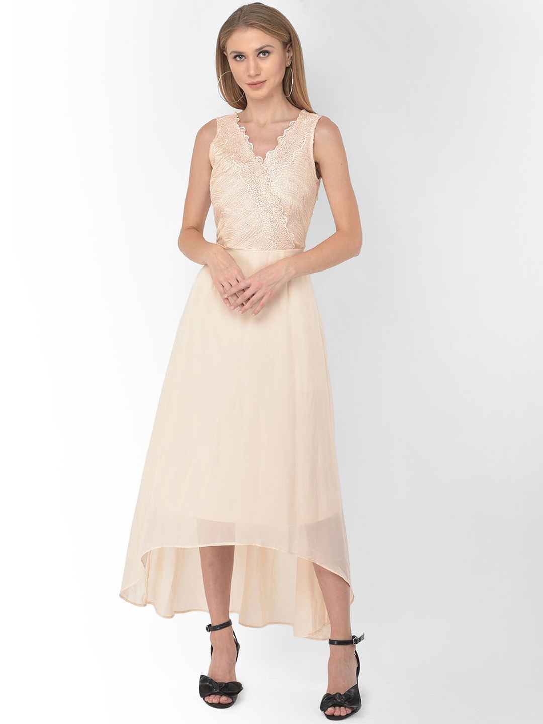 

Latin Quarters Peach-Coloured Embroidered Maxi Dress