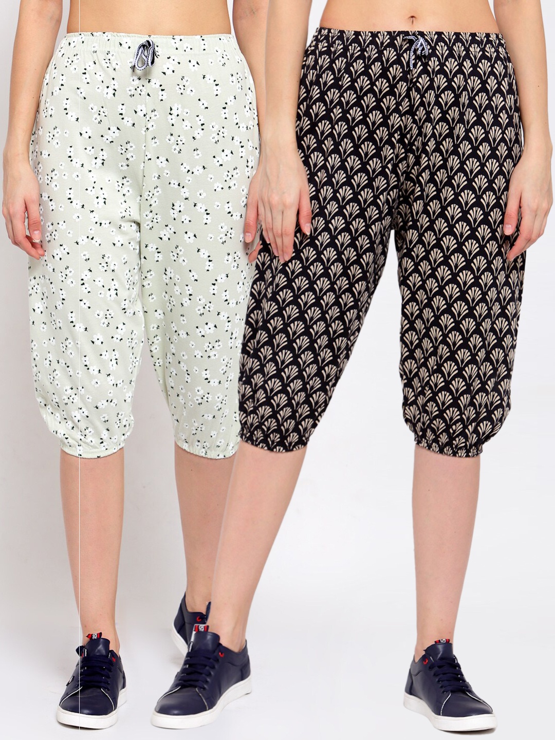 

KLOTTHE Women Pack of 2 Grey & Black Printed Pure Cotton Capris