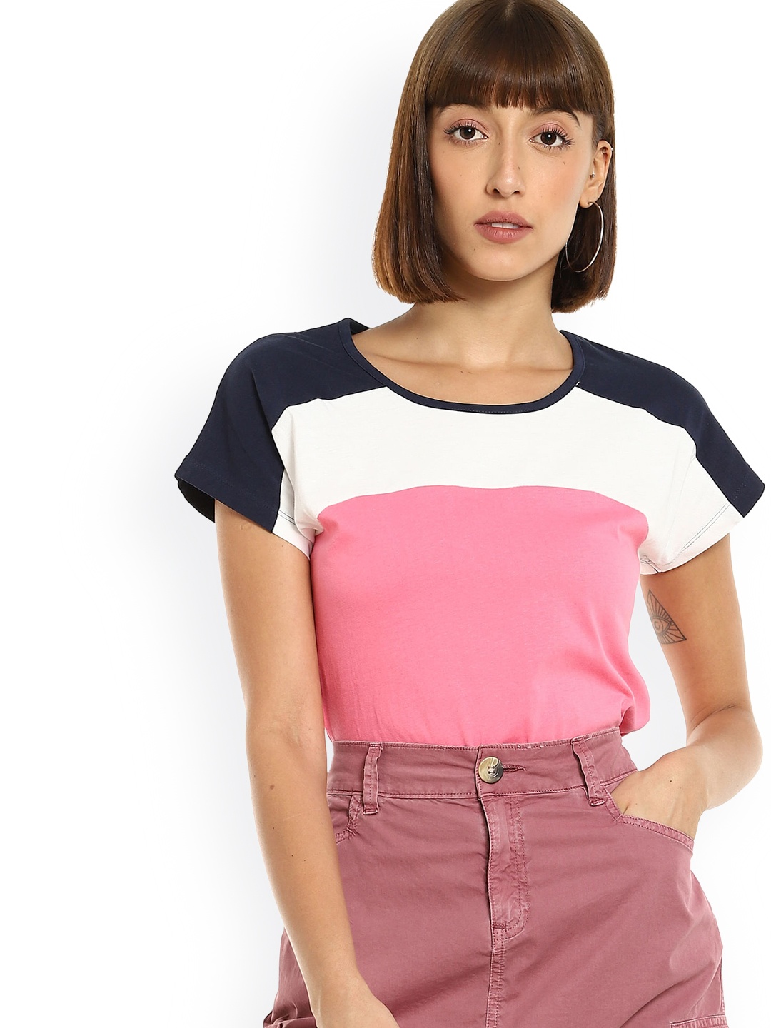 

Sugr Women Pink & White Colourblocked Extended Sleeves T-shirt