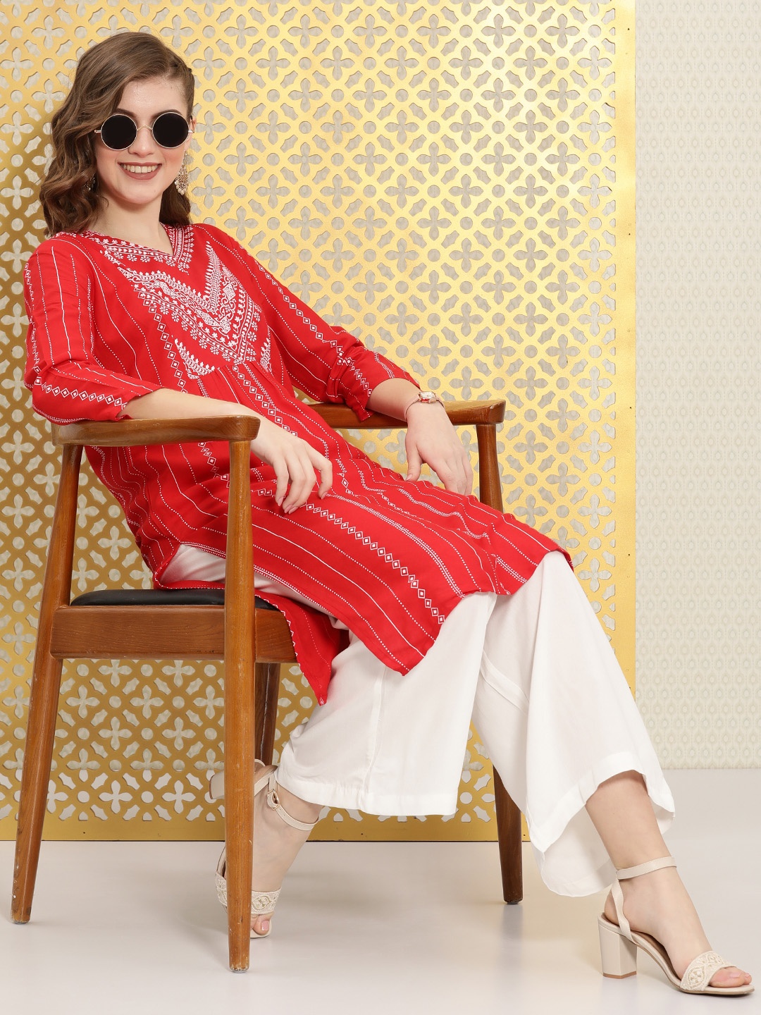 

Ode by House of Pataudi Women Red Printed Rozana Kurta with Palazzos