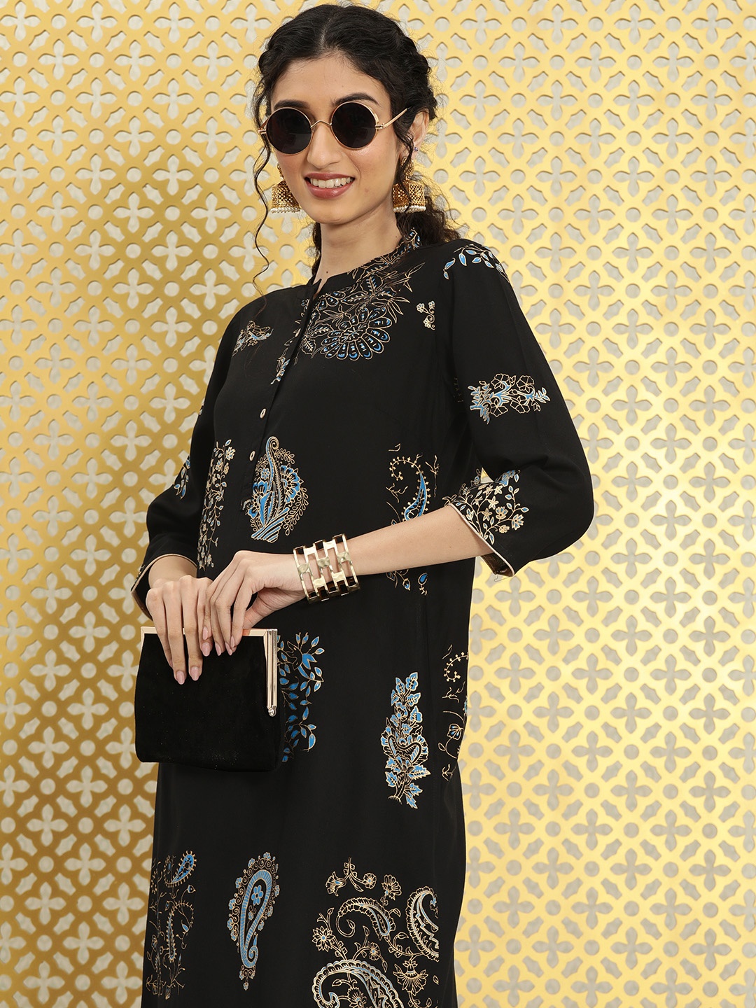 

Ode by House of Pataudi Women Black & Gold-Toned Ethnic Motifs Foil Printed Rozana Kurta