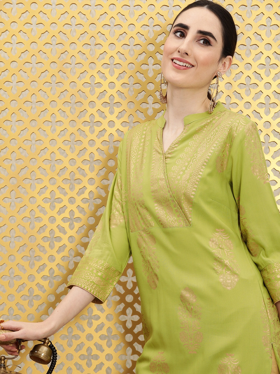

Ode by House of Pataudi Women Lime Green Ethnic Motifs Printed Pastels Kurta