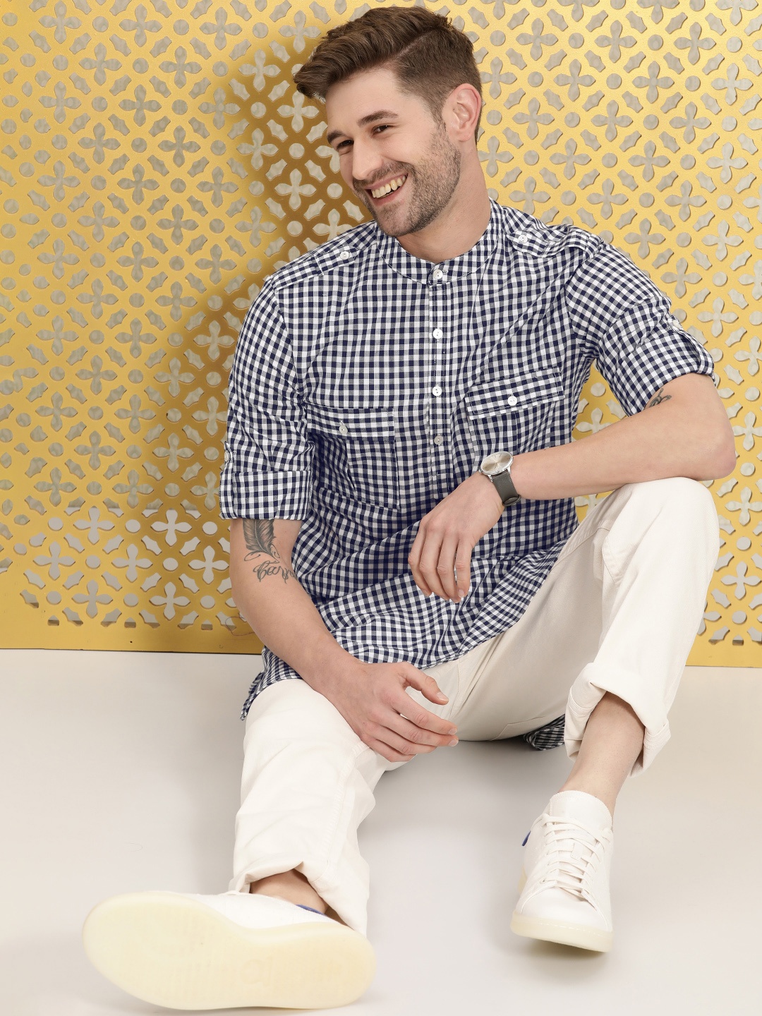

Ode by House of Pataudi Men White & Navy Blue Checked Pure Cotton Kurta