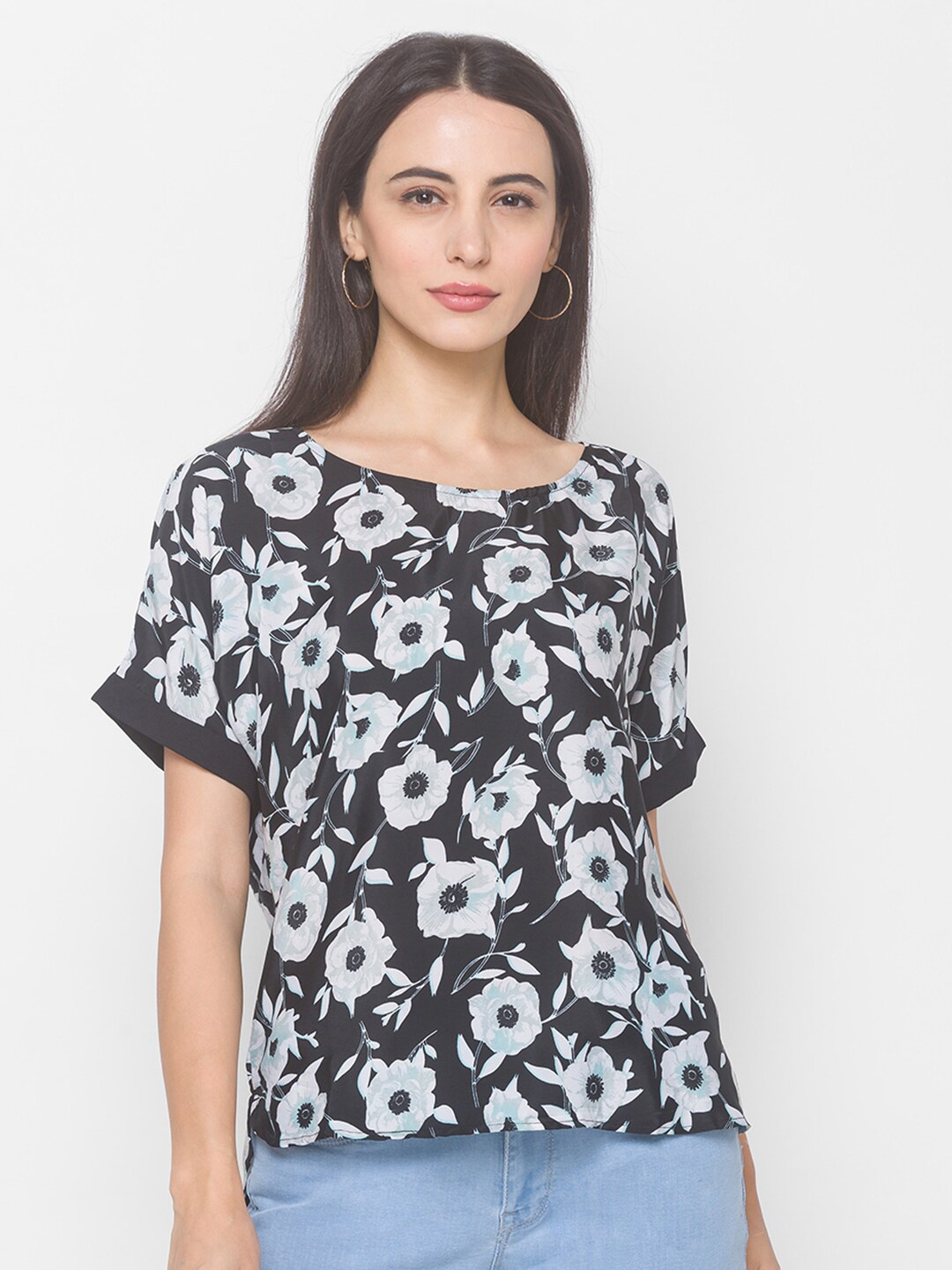 

Globus Black Floral Regular Top