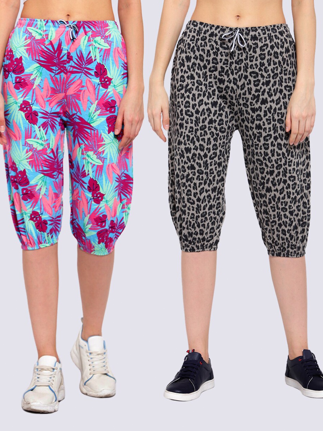 

KLOTTHE Women Pack Of 2 Pure Cotton Printed Capris, Black