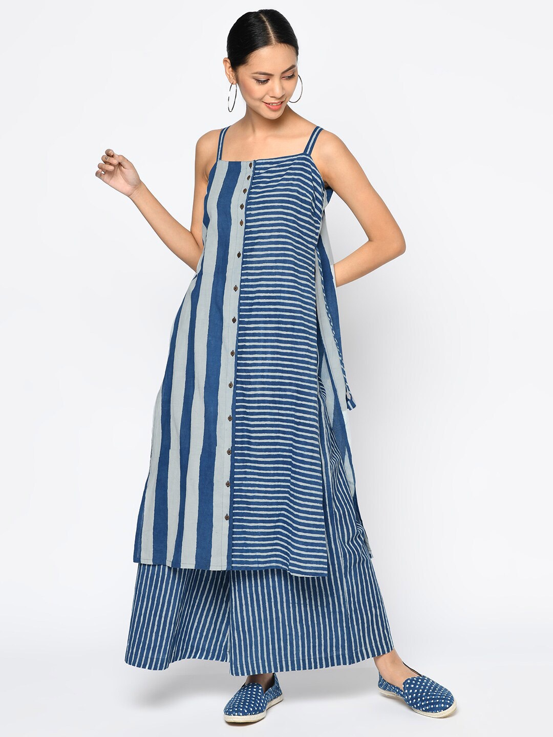 

Fabindia Women Blue & Grey Striped Pure Cotton Kurta With Palazzos